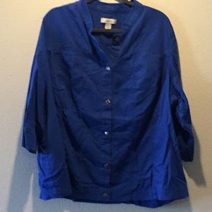 Blue linen, button down.  Jacket or shirt